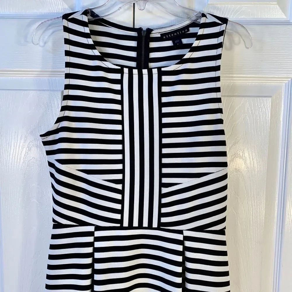 FUN BLACK AND WHITE STRIPED DRESS by ATTENTION M - Picture 4 of 8